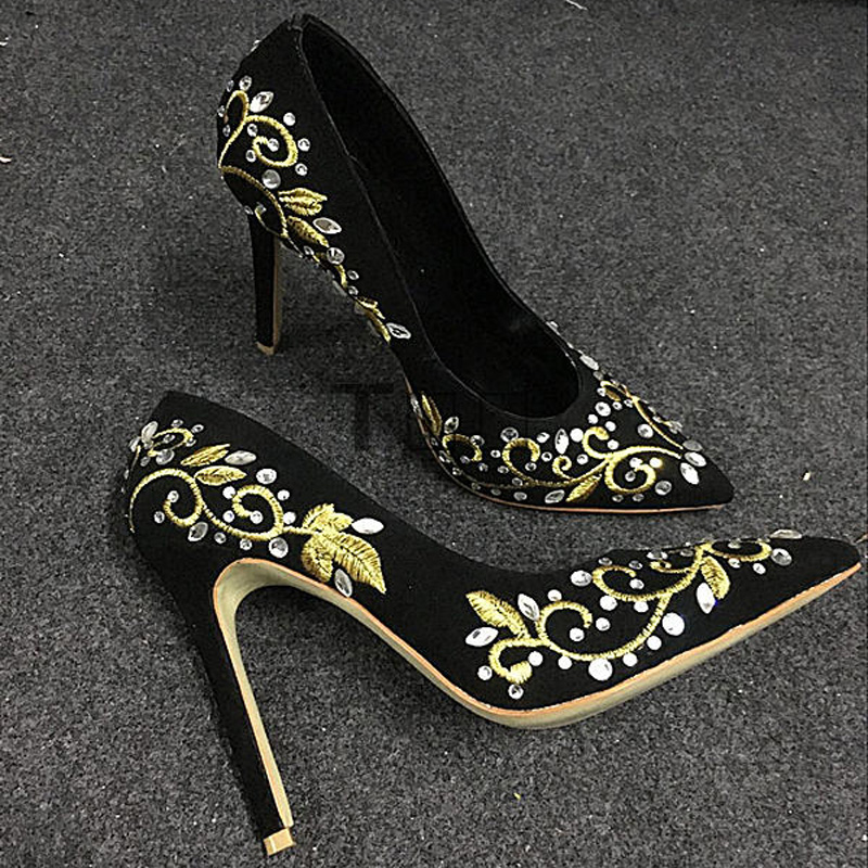 Zapatos de tacón con hoja bord - Embroidery Gold reseña y precio